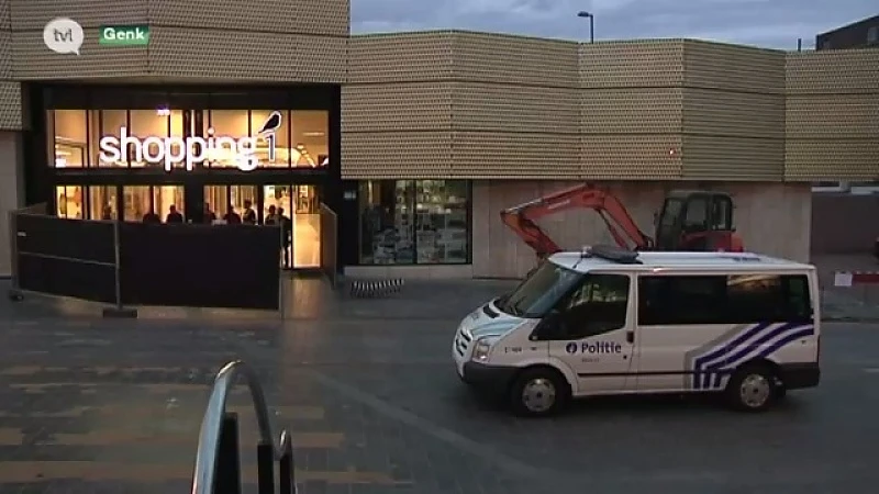 Politie houdt grote oefening in Genkse Shopping