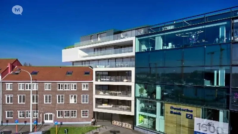 Sky9, één voet in het water, de ander in de stad