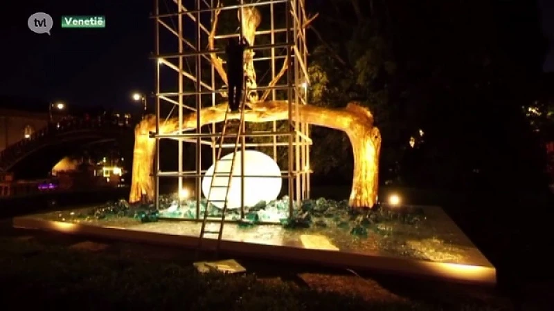 Koen Vanmechelen met opmerkelijk kunstwerk in Venetië