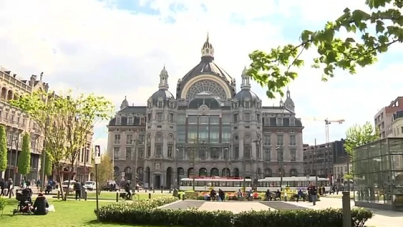 Een monument: het station van Antwerpen