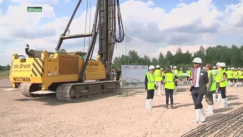 Eerste steenlegging Europees distributiecentrum Carglass in Bilzen