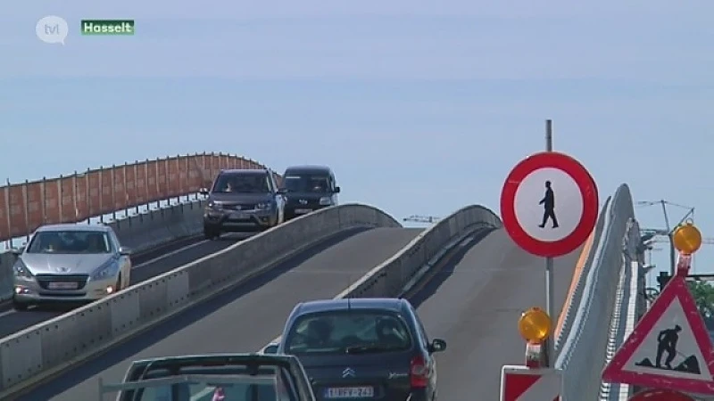 Opletten aan Philipsbrug Hasselt: signalisatie loopt in het honderd