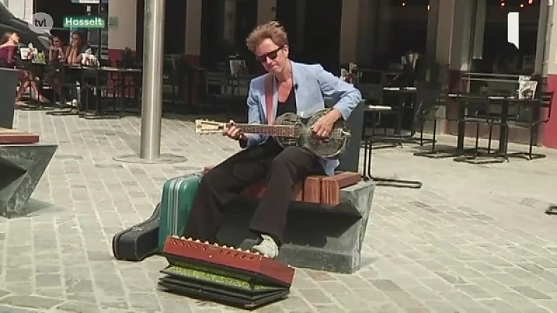 Stef Kamil Carlens op Stadsmuzikantenfestival Tongeren