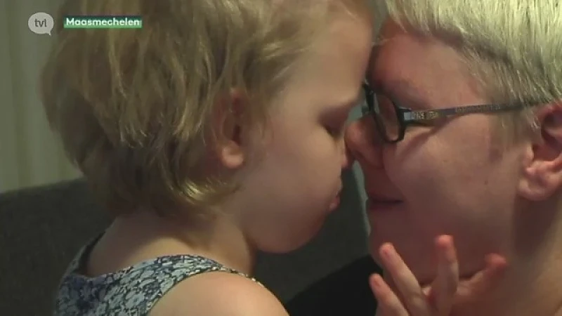 Achtjarige Sofie die ondraaglijk lijdt, moet kiezen tussen legaal sterven of illegaal leven.
