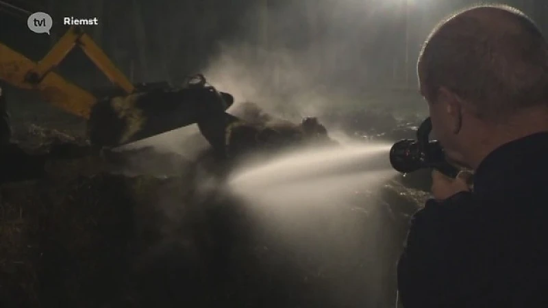 Brandweermannen blussen dag en nacht aan de mergelgrotten