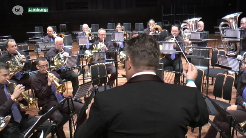 Fanfare Kempenbloei uit Achel & Harmonie Volksgalm uit Riemst zijn wereldkampioen