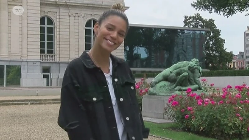 Model en Instagramster Daili Perez volgt Pukkelpop op de wei en op tvl.be!