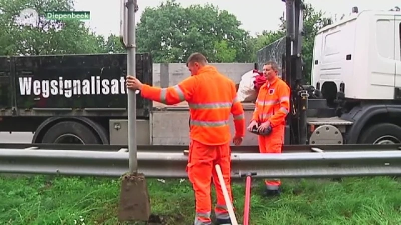 Zijn kilometerbordjes langs snelwegen nog nodig?