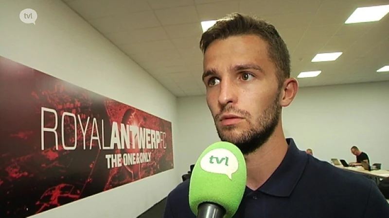 Siebe Schrijvers: "Blij met 3 punten, maar in de kleedkamer ook over tegengoals gesproken."