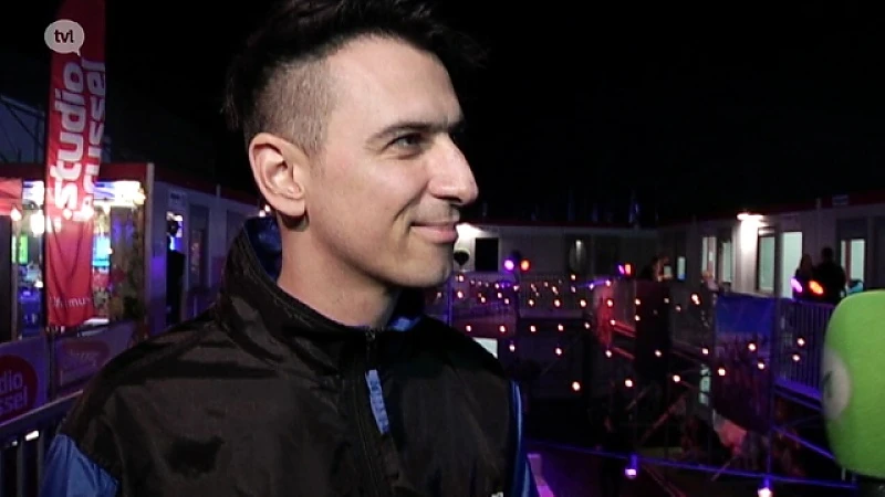 Boys Noize: "Wil de hele dag rondhangen met 2ManyDJs"