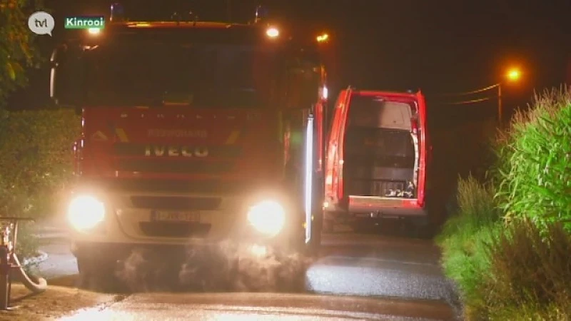 Varkensstal brandt uit in Kinrooi