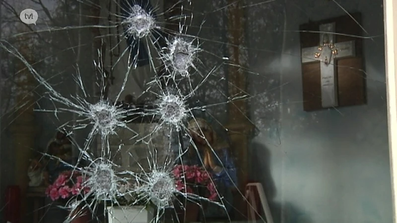 Satanist moedermoord krijgt 1 jaar cel voor vandalisme