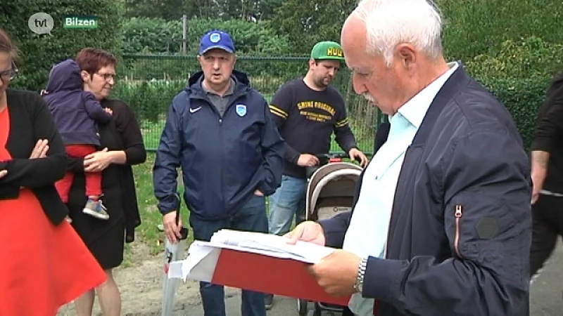 Buurt protesteert tegen inplanting van kippenkwekerij in woongebied