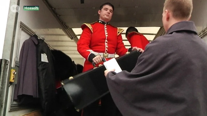 DOORLEZER: Band of Welsh Guards marcheert door Hasselt