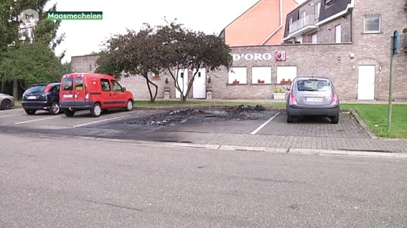 Twee wagens in brand gestoken in Maasmechelen