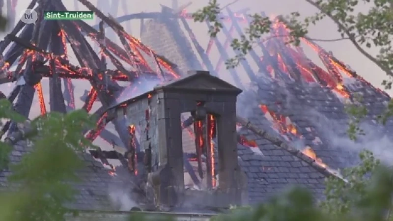 Asbest vrijgekomen bij hevige brand in Kasteel Rochendaal