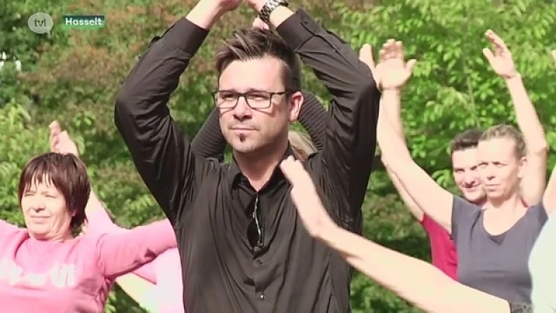 Yoga met PXL-directeur Ben Lambrechts