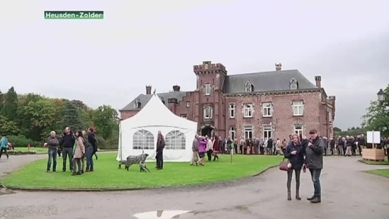 1.000 nieuwsgierigen krijgen unieke blik achter muren van kasteel Vogelsanck