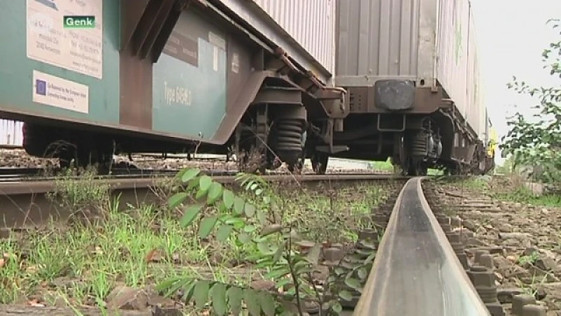 Trein ontspoord aan Bosdel in Genk