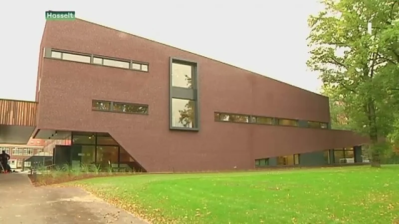Exclusieve rondleiding in gebarentaal door nieuw gebouw KIDS Hasselt