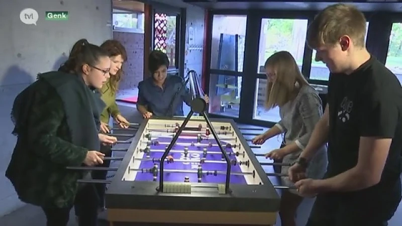 Overkophuis Genk geopend: "Jongeren moeten hier kunnen praten over hun problemen"