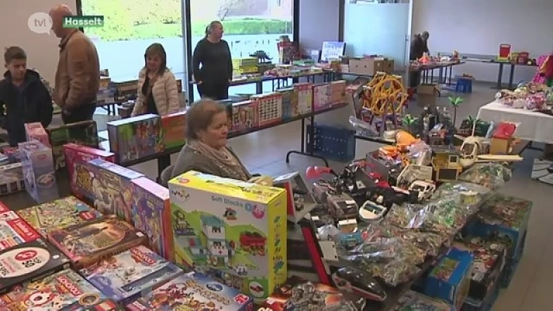 Speelgoedbeurs in Banneuxwijk trekt veel volk
