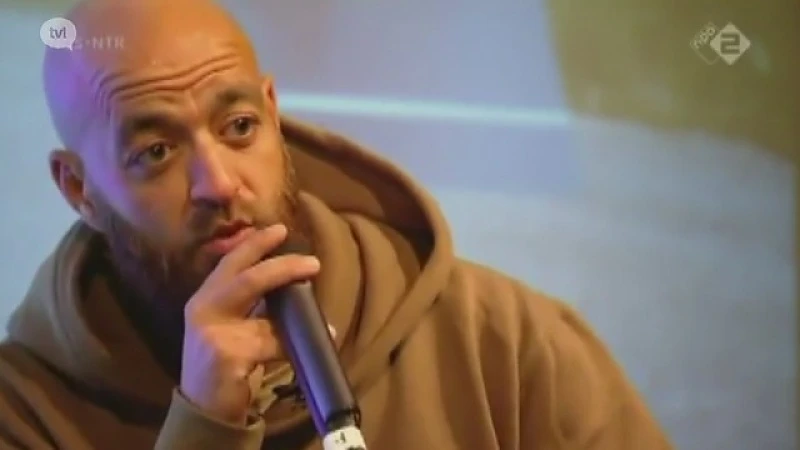 Moslims roepen in stadhuis Genk op om niet naar muziek te luisteren