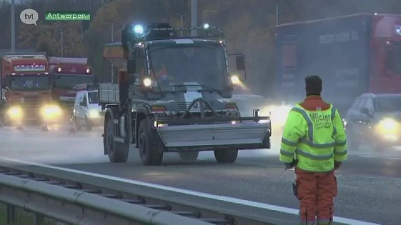Ladingverlies Essers zorgt voor enorme verkeershinder op grote ring in Antwerpen