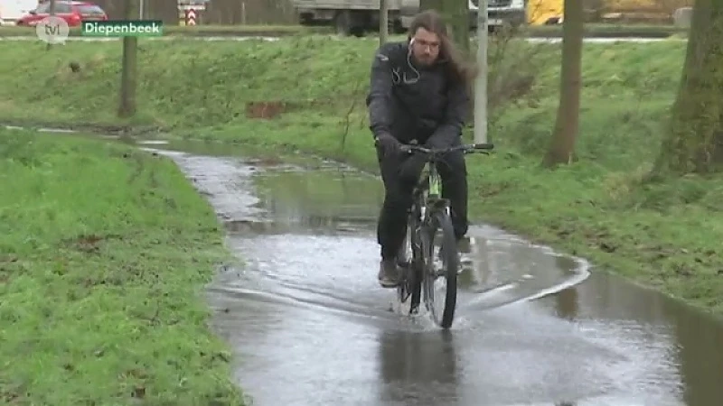 Fietsen door het water is geen toeristische attractie voor studenten Universiteit Hasselt