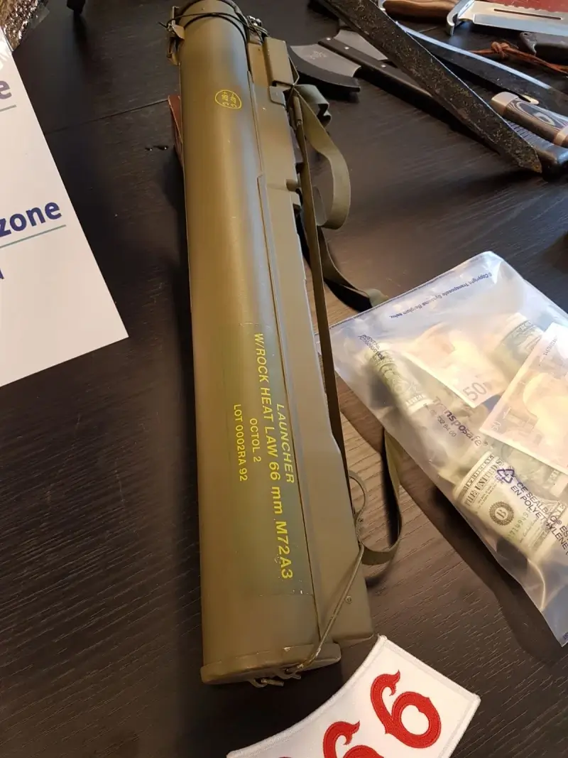 Wapenarsenaal aangetroffen bij Hell's Angels in Genk en Lanaken