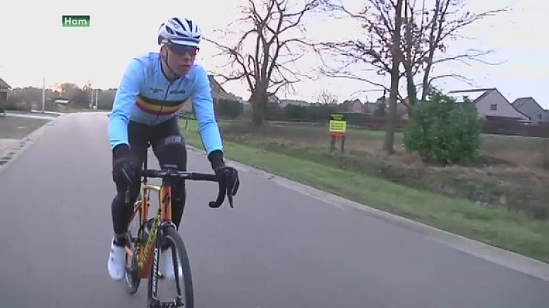 Jasper Philipsen bereidt zich voor op het nieuwe wielerseizoen