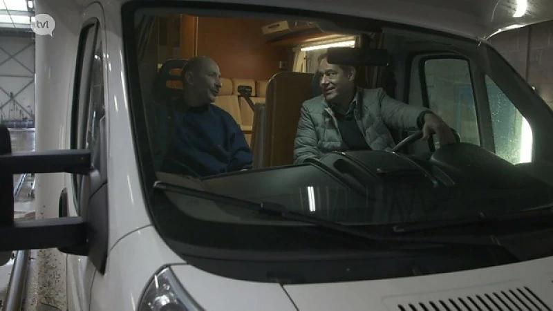 IN DE BUURT - Autosalon 3