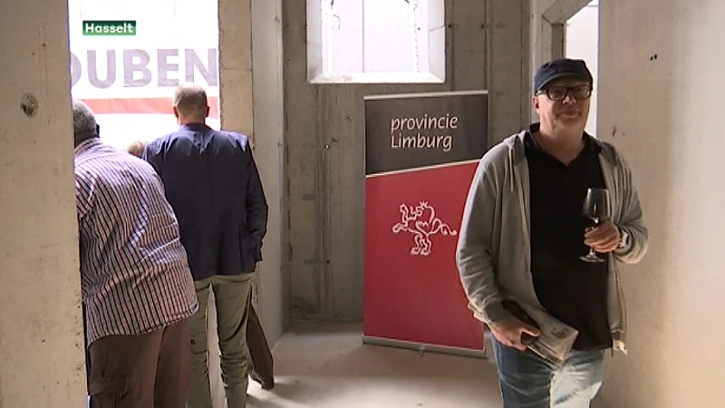 Inwoners Hasselt ontdekken nieuwbouw kunstencentrum Z33
