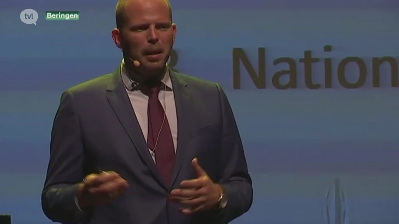Theo Francken stelt zich in Beringen vragen over dubbele nationaliteit van schepenen