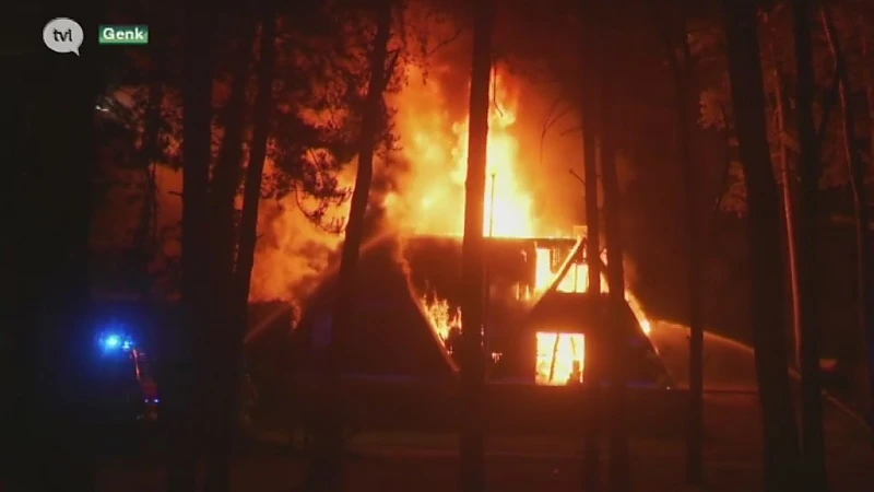 Chalet gaat in vlammen op in Genk