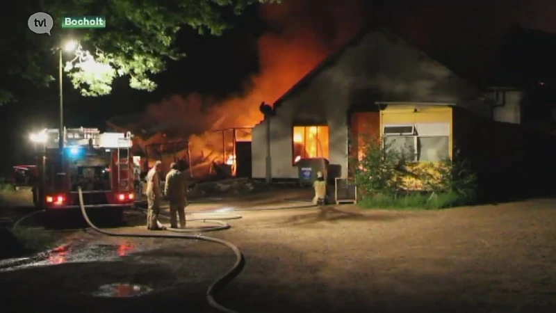 Brand verwoest drie bedrijfsgebouwen in Bocholt