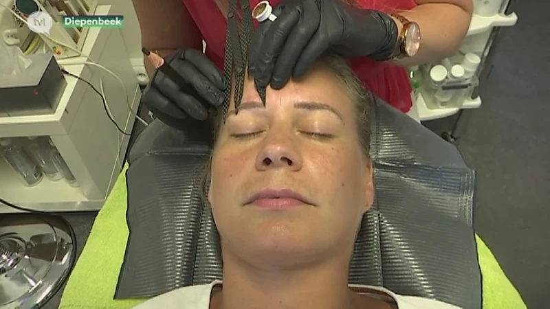 Microblading: steeds meer mensen willen bloeden voor de perfecte wenkbrauw.