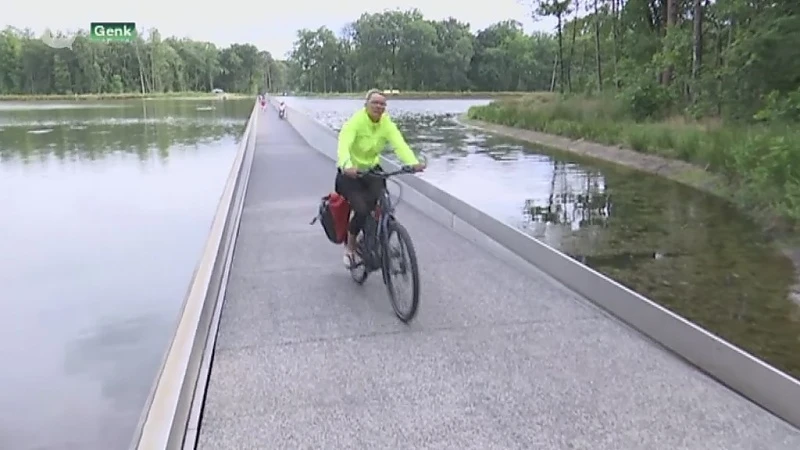 Fietsen door het water in Bokrijk in top 100 mooiste plekken ter wereld