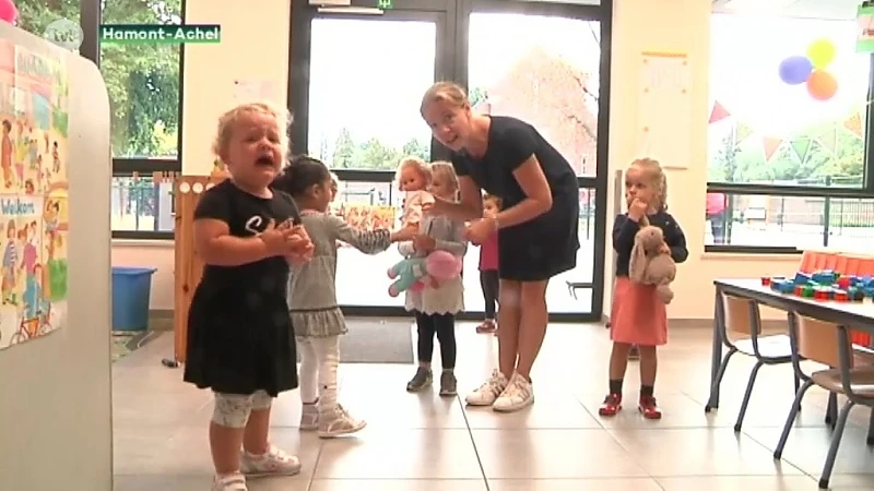 Traantjes op eerste schooldag in Achel