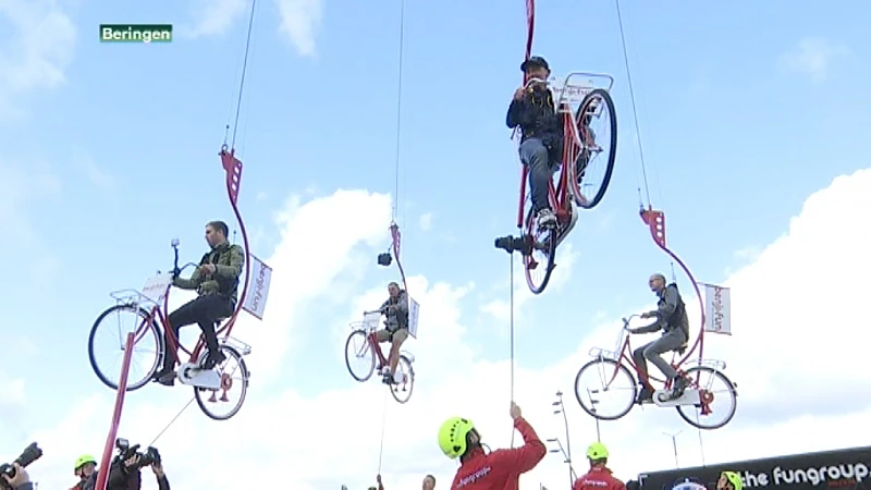 Na Fietsen door het water, nu fietsen in de lucht