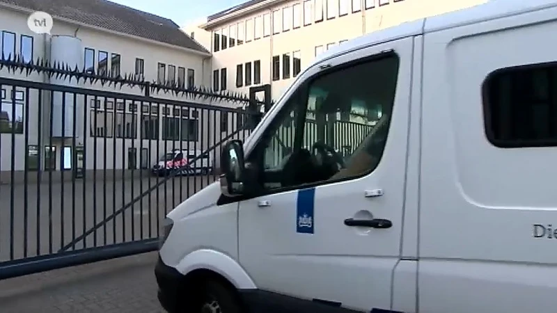 Jos Brech voorgeleid in Nederland