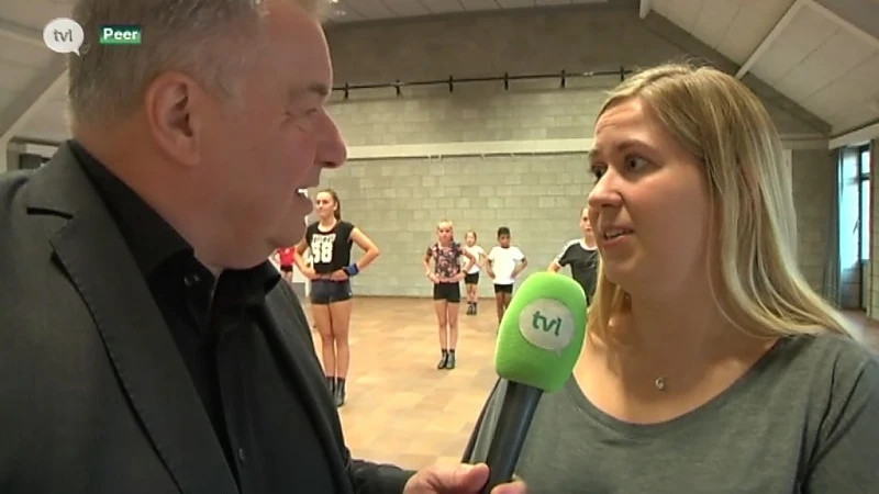 DE EERSTE KEER: Jessica Van Hees komt op in Peer