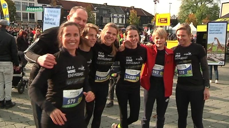 Meer dan 10.000 sportievelingen lopen nieuw parcours Dwars door Hasselt