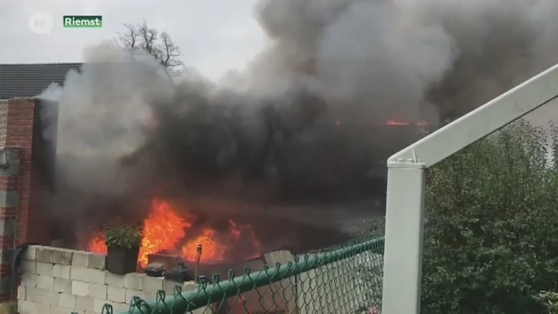 Huis onbewoonbaar na zware brand in Riemst