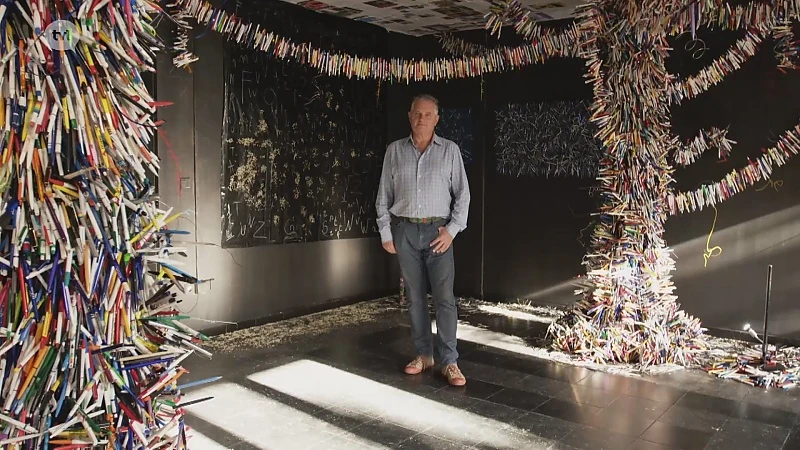Kunstwerk met 18.000 pennen van Rik Linkens