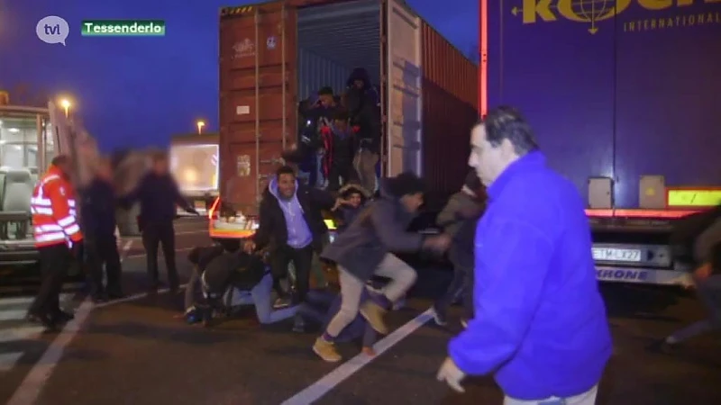 Wegpolitie: "In Tessenderlo opgepakte transmigranten zijn onderweg naar Steenokkerzeel"