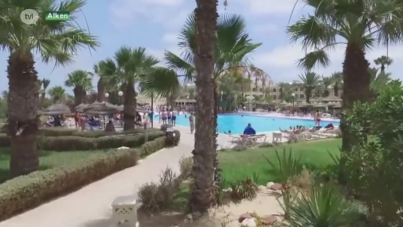 Gezinnen trekken massaal op vakantie naar Egypte en Canarische Eilanden