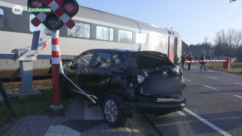 Zonhovenaar overleeft aanrijding met trein