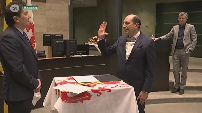 Vier burgemeesters leggen de eed af bij gouverneur