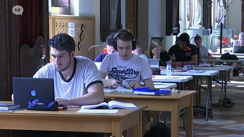 Steeds meer faalangst bij studenten: scholen zetten begeleiders in